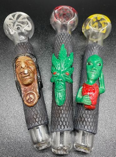 GLASS CLAY PIPES